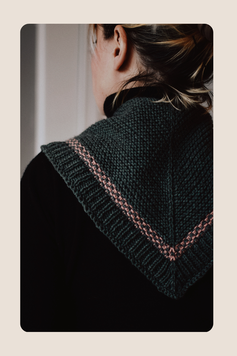HELLEBORE BANDANA / MYAK YARNS