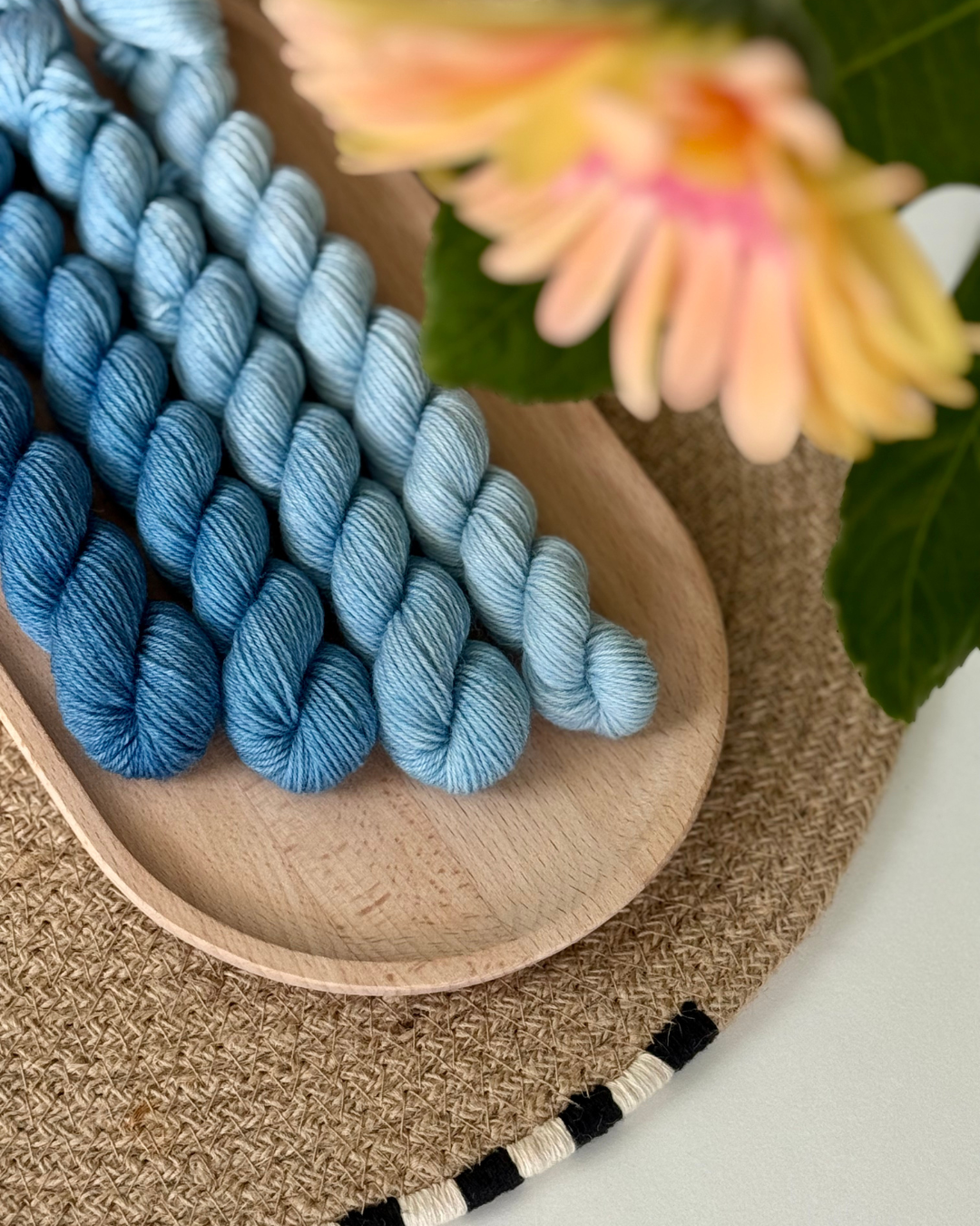 Early Indigo - Gradiente Mini madejas Merino Sock –  (25 g x4)